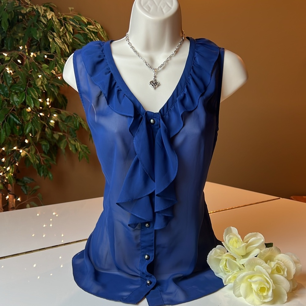 💙BANANA REPUBLIC SHEER BLUE TOP - RUFFLES AROUND THE NECK & FRONT BUTTONS SMALL